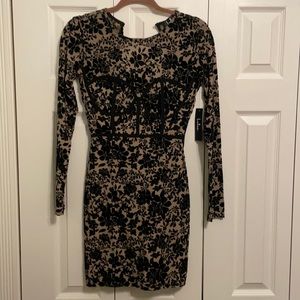 LULU’s long sleeve dress. NEVER WORN!